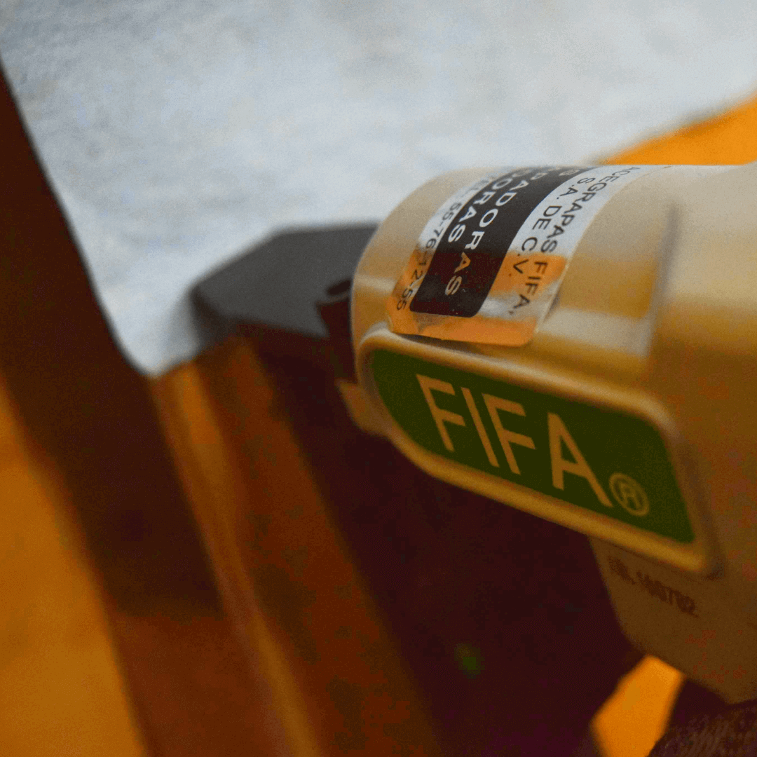 Engrapadora FIFA ejemplo